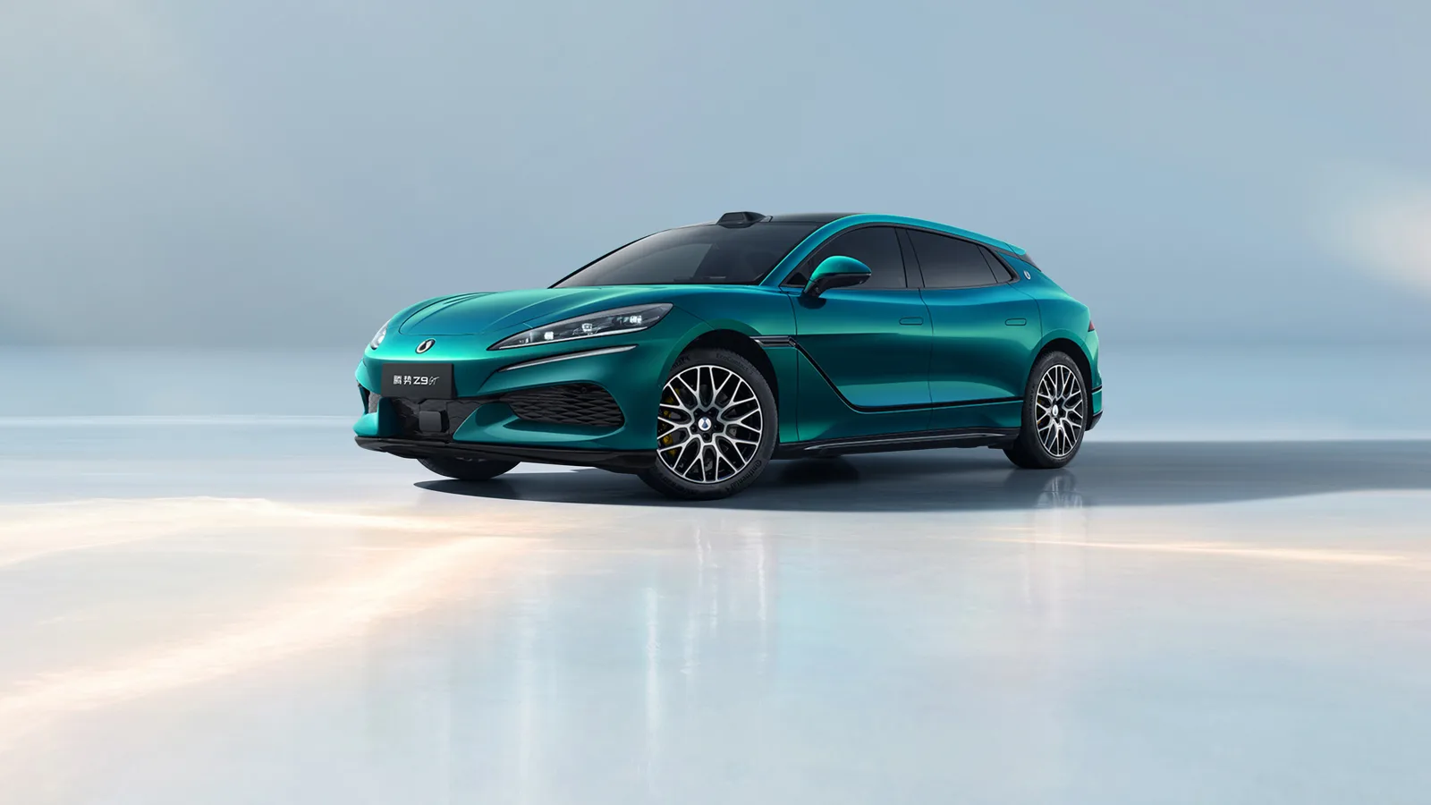 Denza Z9GT exterior vehicle photograph