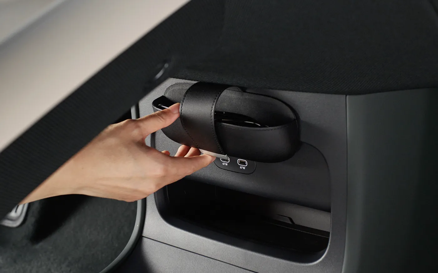 Xiaomi YU7 · Interior 5