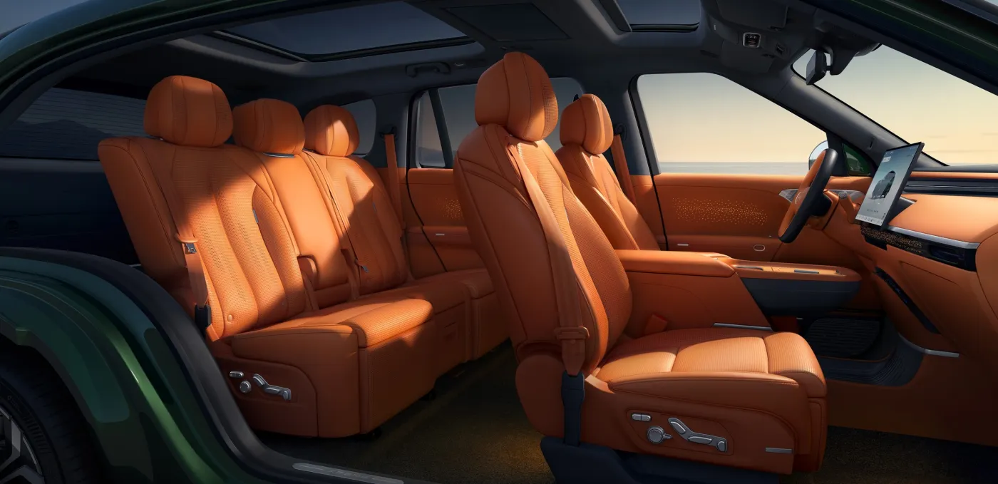 XPENG G9L · Full cabin layout · view 6