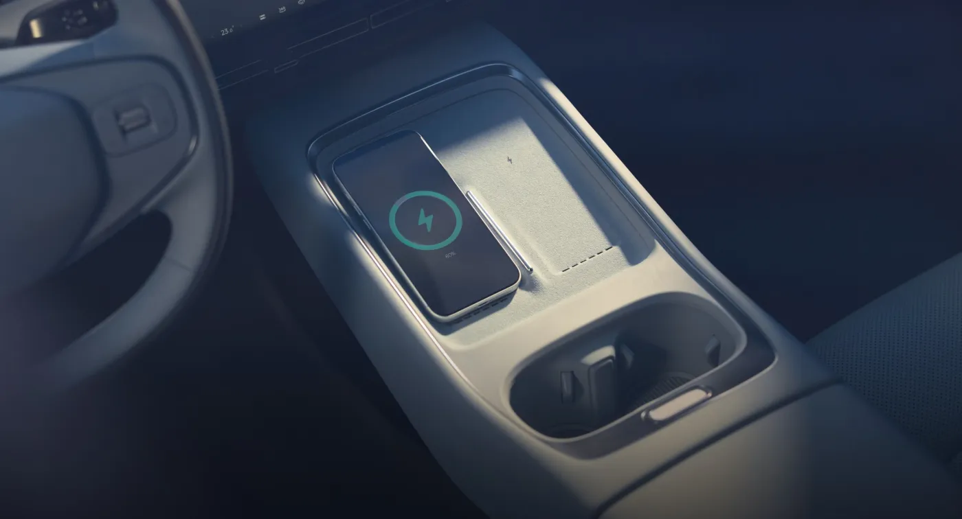 XPENG P7+ · Wireless charging console · view 7