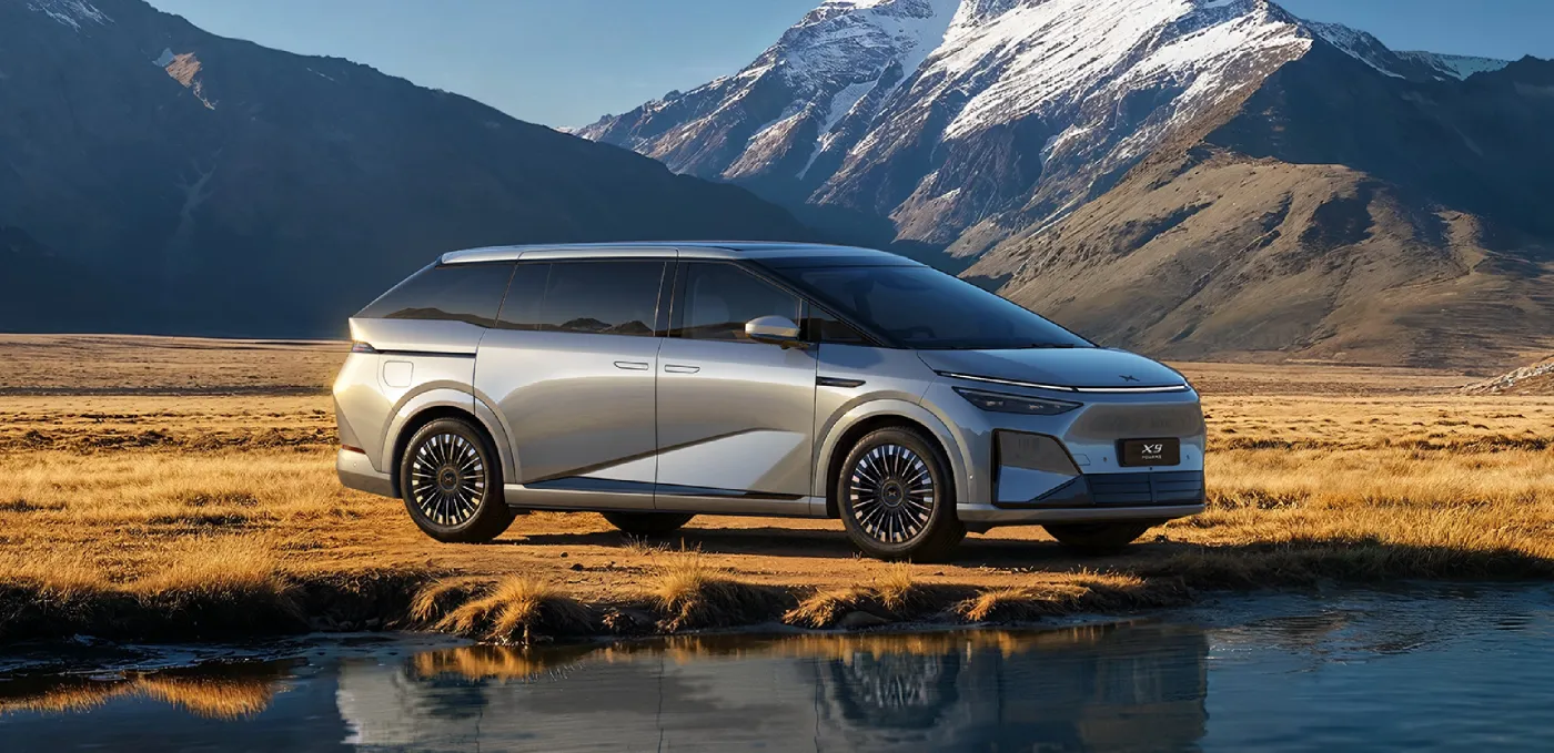 XPENG X9 vehicle photograph