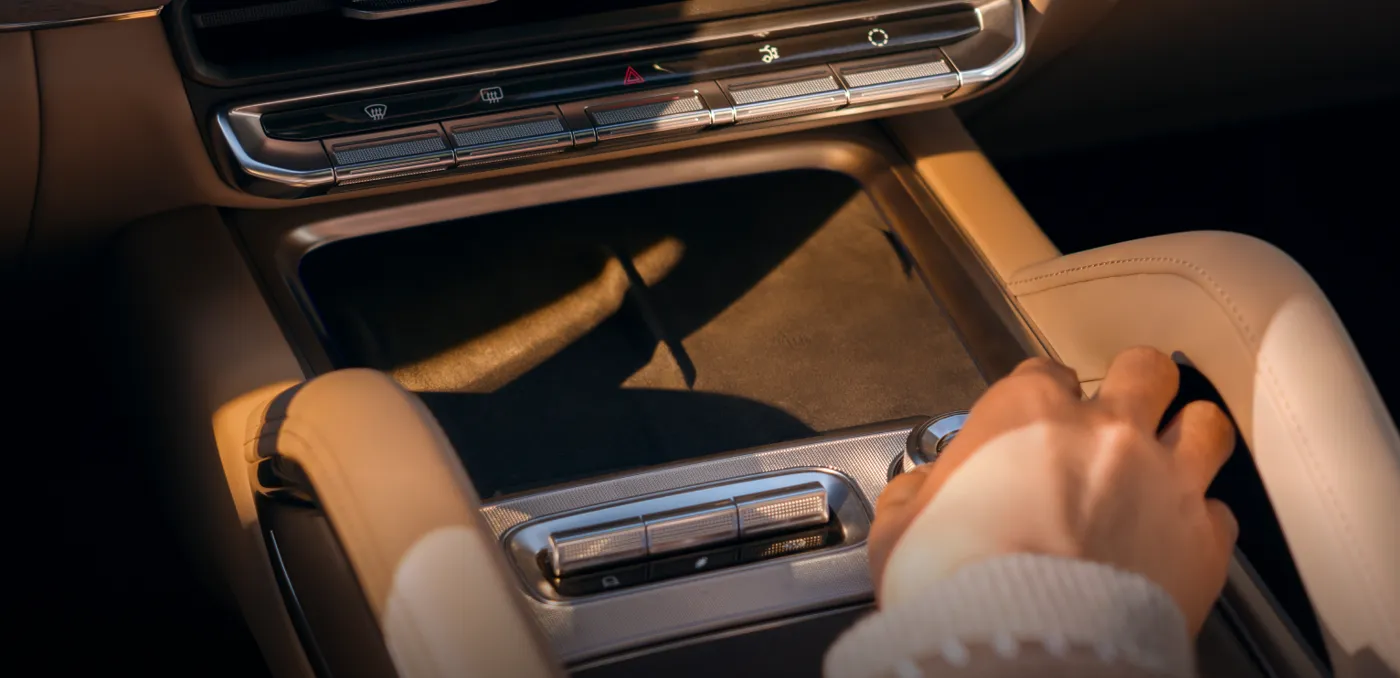 Zeekr 8X · Interior 1